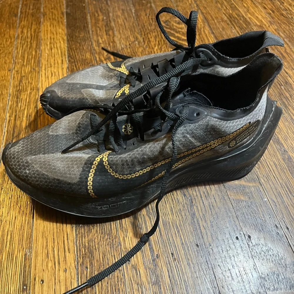 Nike Black and Gold Athletic‎ Shoes